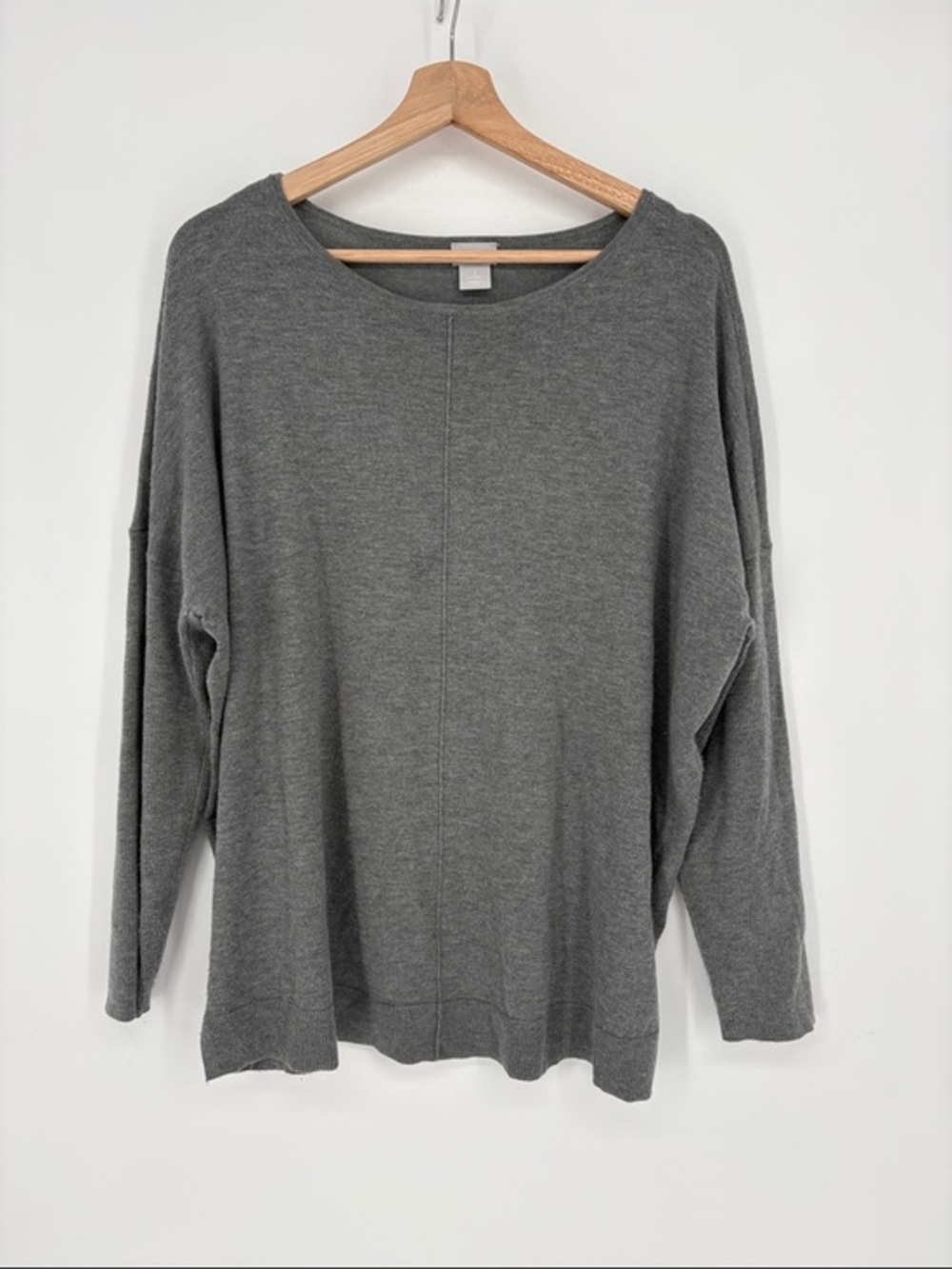 💥 Chico's Heather Gray Ribbed arm Crewneck Sweater